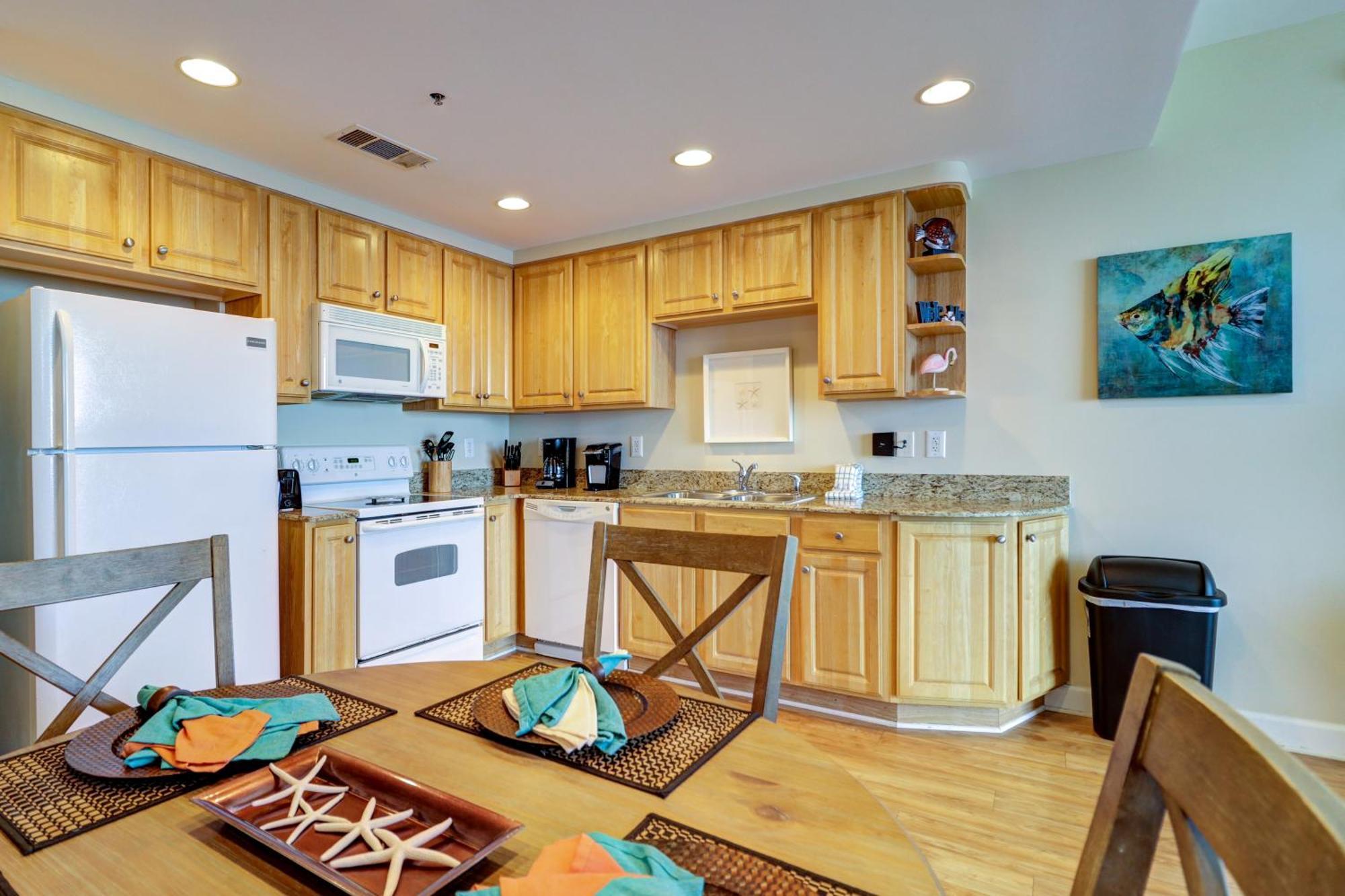 Gulf Front! 2 Bedroom 2 Ba! 11Th Floor Condo + Condo Amenities! Panama City Beach Esterno foto