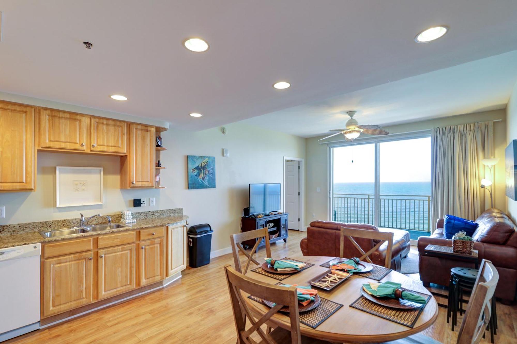 Gulf Front! 2 Bedroom 2 Ba! 11Th Floor Condo + Condo Amenities! Panama City Beach Esterno foto